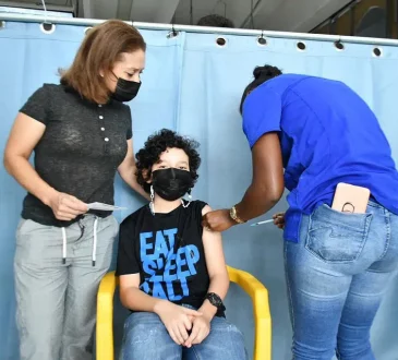 CMD y sociedades médicas respaldan inicio de la vacunación infantil