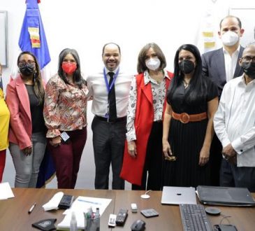 BioRed CAC firma de acuerdo de veeduría para mejorar distribución de fármacos en RD