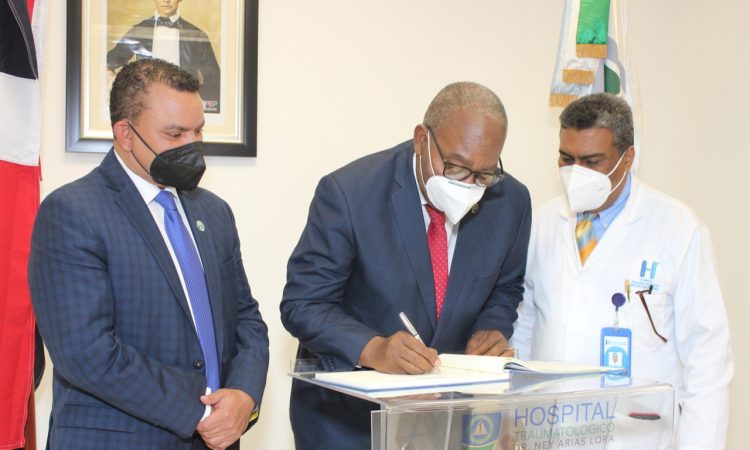 Hospital Ney Arias presenta propuesta para programas de docencia hospitalaria