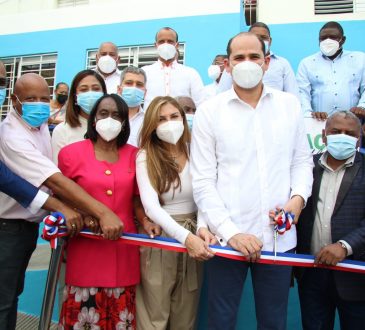 Promese/Cal inaugura farmacia en Guachupita