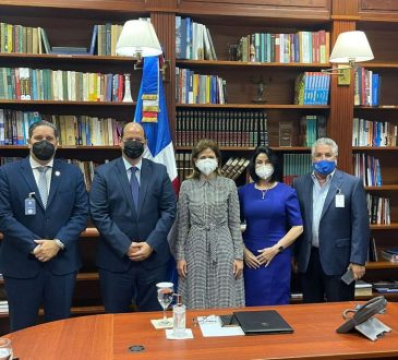 Vicepresidenta y Asociación Turismo Salud abogan por el fortalecimiento del sector