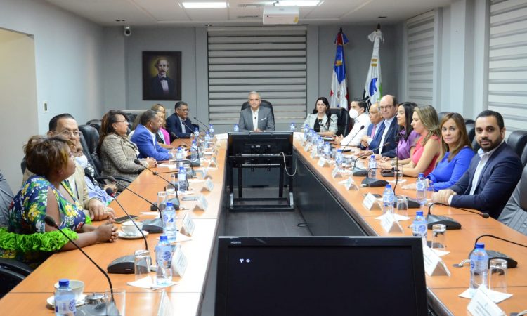 CNSS nombra a la abogada Marilyn Rodríguez como gerente interina 
