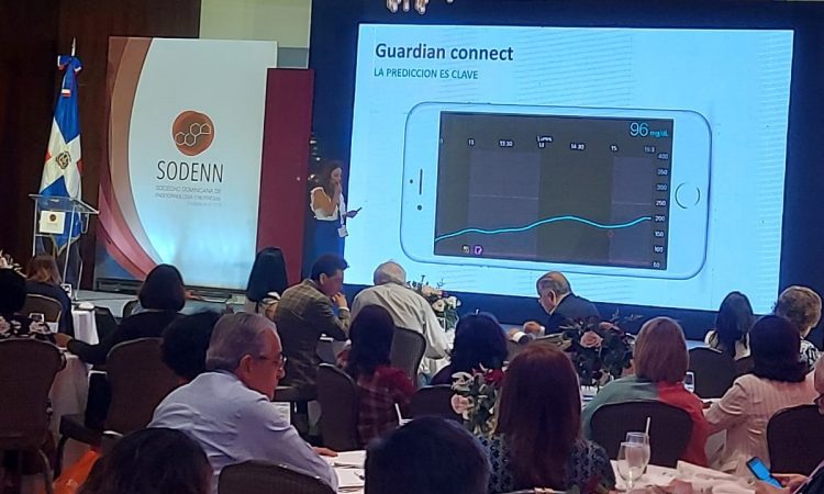 Presentan monitor que predice subidas y bajadas de glucosa con 1h de antelación