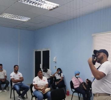 SNS capacita a personal de salud en La Altagracia y Cibao