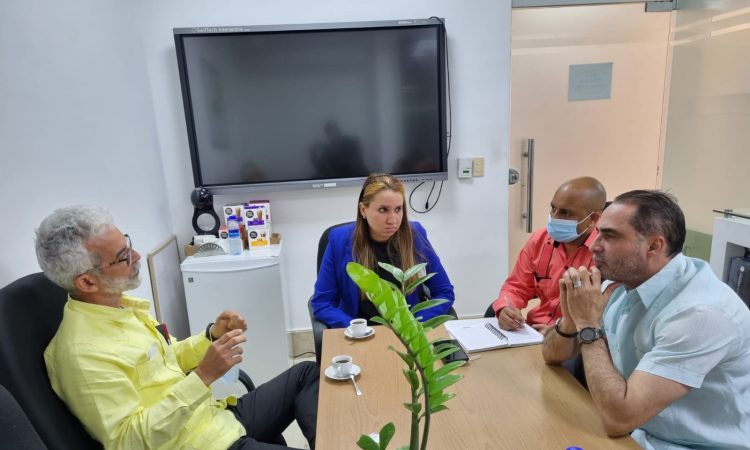 FUNDO discute estrategias con el MINERD para mejorar la alimentación escolar