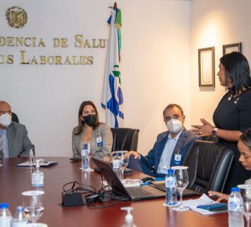 SISALRIL debate propuesta de precio de referencia para medicamentos de hipertensión y diabetes a instituciones