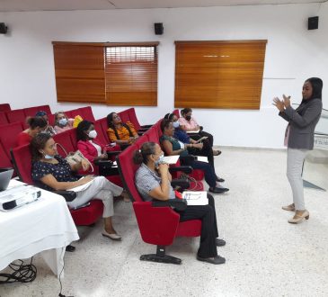 Hospital Gautier capacita su personal en el taller “Inteligencia Emocional” con apoyo de Infotep