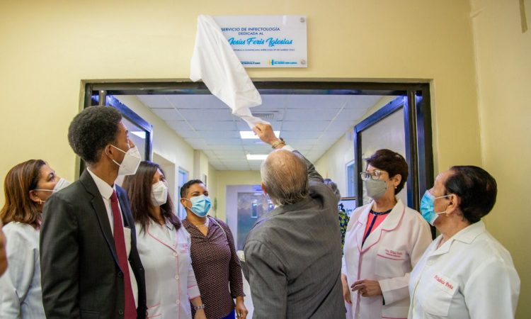 Hospital Robert Reid Cabral reapertura área de infectología en honor al DR. Jesús Feris Iglesias