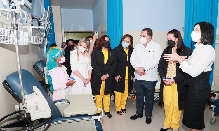 SNS inauguró área para pacientes hemato-oncológicos del Hugo Mendoza
