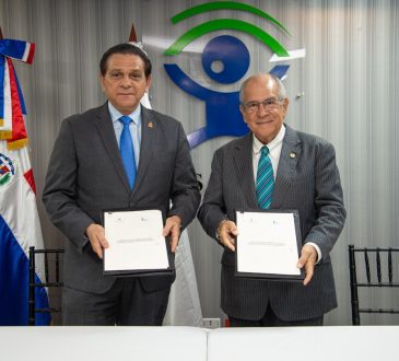 SISALRIL y Salud Pública firman convenio para fortalecer la supervisión de las PSS