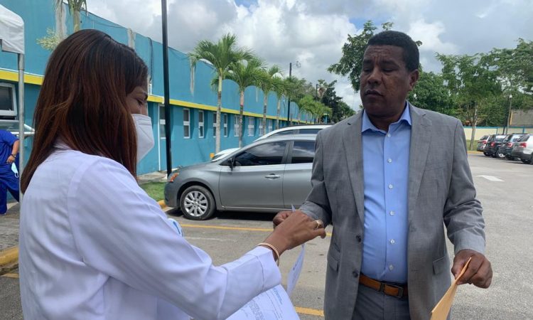 Hospital Rodolfo de la Cruz devuelve ambulancia por falta de documentación