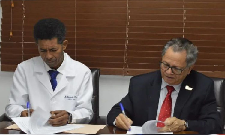 Reid Cabral y UNEV firman acuerdo de colaboración para el desarrollo de la educación continuada