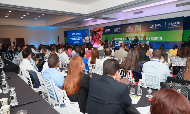 SNS y UNICEF impulsan reducción de la mortalidad materna y neonatal