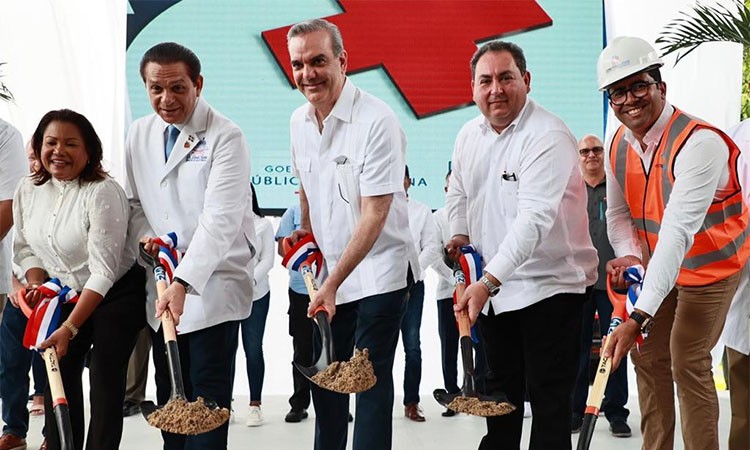 Presidente Abinader inauguró obras en la Unidad Materno Infantil del Marcelino Vélez Presidente Abinader inauguró obras en la Unidad Materno Infantil del Marcelino Vélez