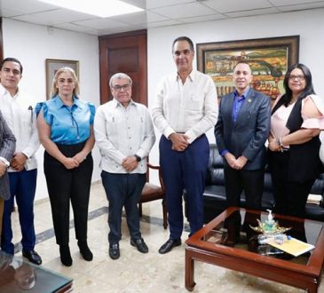 CMD y SeNaSa unen esfuerzos para acelerar la asignación de códigos médicos