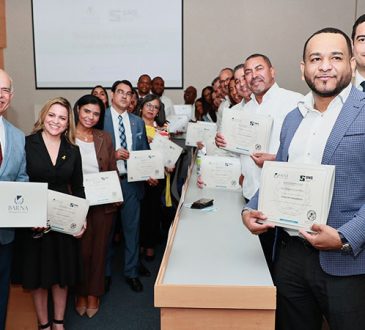 SNS y MEPYD auspician capacitación en gerencia hospitalaria a personal de salud