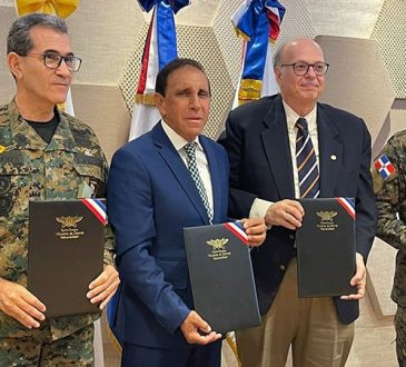 Junta de Pensiones de las FF.AA. firmó acuerdo con clínicas Cruz Jiminián y Oftalmológica Santo Domingo