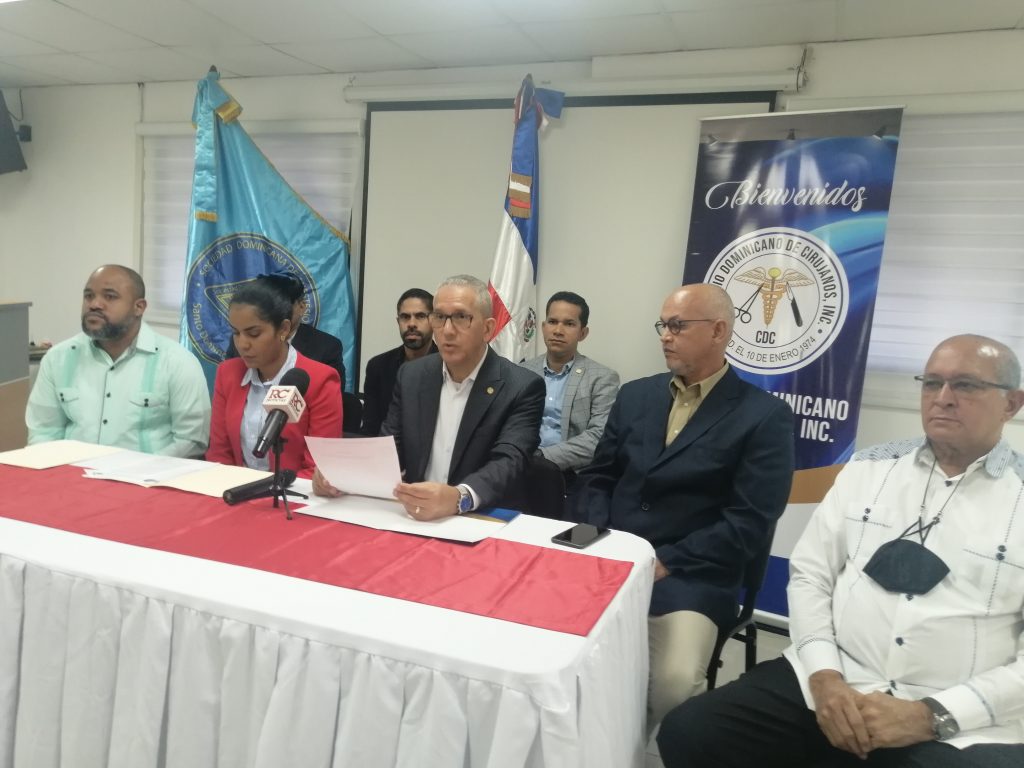 Sociedades médicas rechazan imponer en residencias a galenos fuera de los concursos