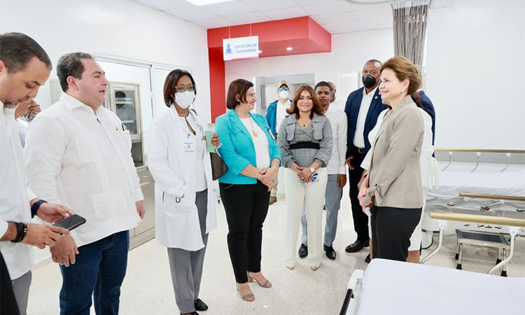 Vicepresidenta reinauguró emergencia del Leopoldo Martínez en Hato Mayor