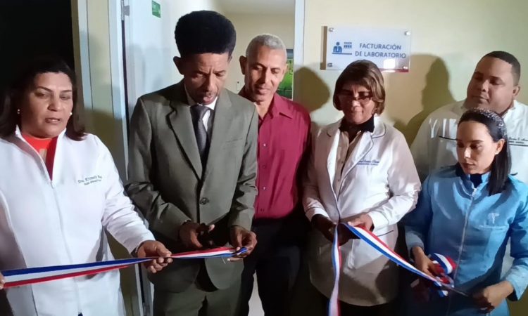 Hospital Robert Reid inaugura área de facturación en laboratorio