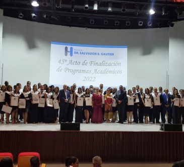 Hospital Gautier gradúa 69 nuevos residentes en su 45ta. promoción