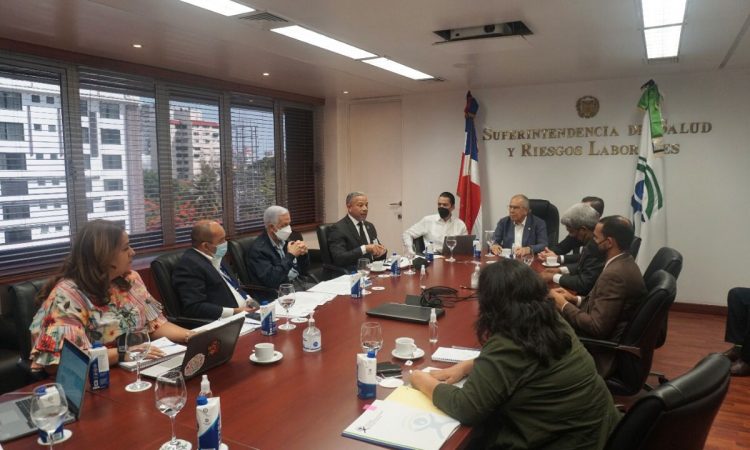 SISALRIL ratifica coberturas de jubilados y pensionados del Estado sin pago del monto adicional para 2022