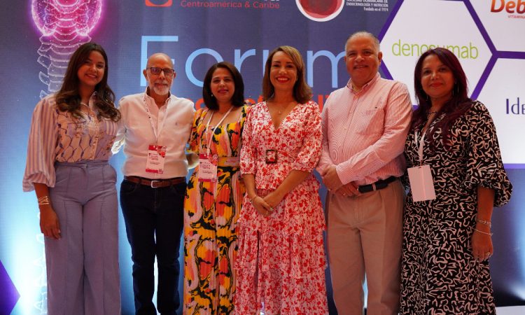 Endocrinólogos de SODENN disertaron sobre salud osteo-metabólica en foro de Cibao