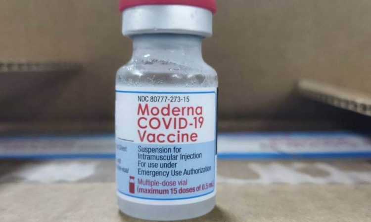 Moderna garantiza alta eficacia de su vacuna combinada contra la gripe y el covid-19