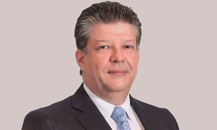 Dr. Julio Chestaro