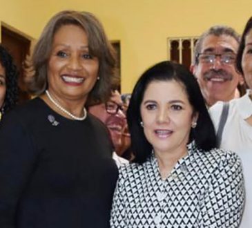 Escuela de Bioanálisis UASD inaugura unidad de rayos X y laboratorio de radiología