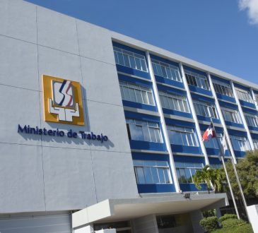 Ministerio del Trabajo ofertará empleos para profesionales de la medicina general, odontología y enfermería