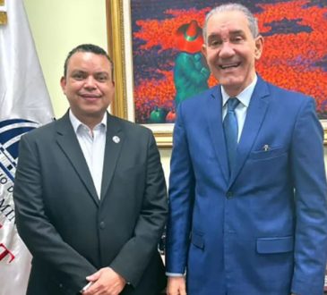 Hospital Ney Arias Lora prepara la apertura de siete residencias médicas
