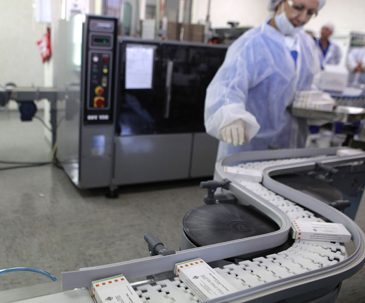 Industria farmacéutica incrementa empleos en el país