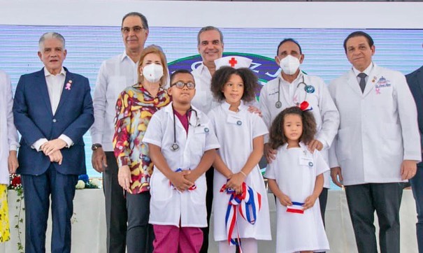 Gobierno anuncia próximas obras en hospitales del sur y la línea noreste