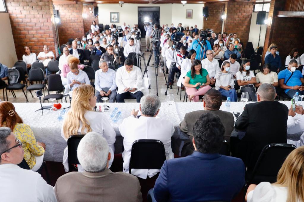 Junta Directiva Nacional del CMD adquiere facultades para paralizar servicios hospitalarios