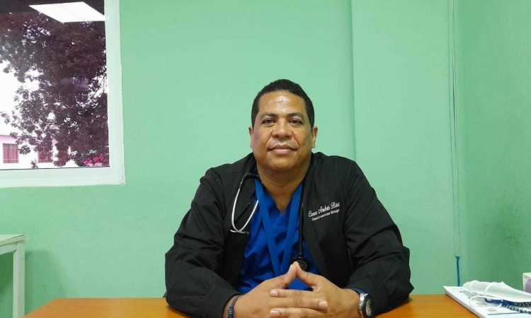 Especialista del Moscoso Puello llama a no descuidar tratamiento hepatitis Especialista del Moscoso Puello llama a no descuidar tratamiento hepatitis