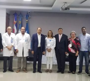 Directiva y voluntariado del Marcelino Vélez discuten estrategias para mejorar la atención en el centro médico