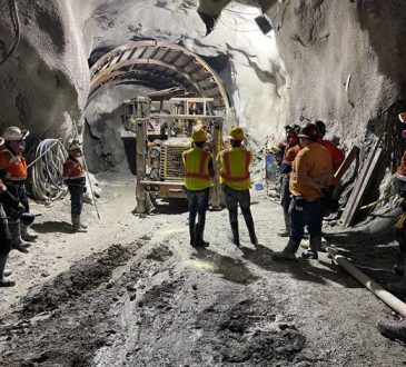 Comisión del CMD visitó a mineros de CORMIDOM atrapados en Monseñor Nouel