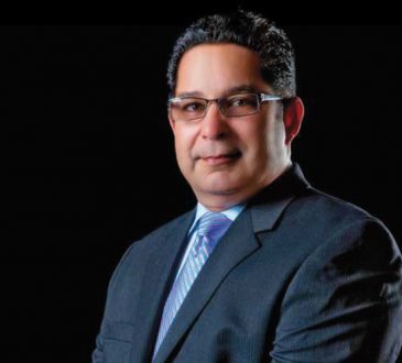 Dr. Eduardo Read