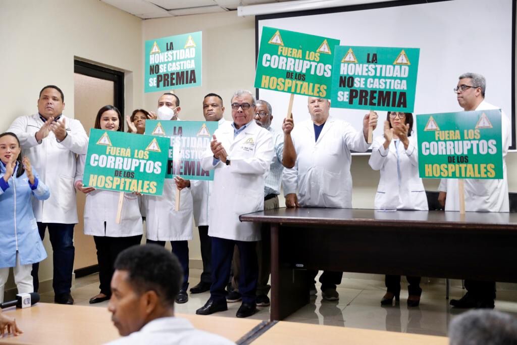 CMD respalda gestión del Dr. Clemente Terrero en el Reid Cabral y denuncia sabotaje en el centro CMD apoya gestión del Dr. Clemente Terrero en el Hospital Robert Reid Cabral