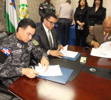 CIMAT y Policía Nacional firman acuerdo de cooperación médica