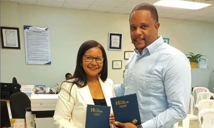 SNS certificó la Guía Farmacoterapéutica del Hospital Provincial Dr. Ángel Contreras