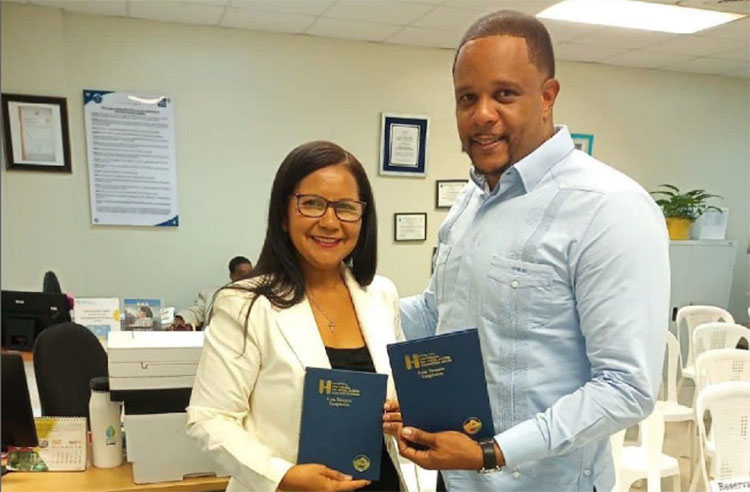 SNS certificó la Guía Farmacoterapéutica del Hospital Provincial Dr. Ángel Contreras SNS certificó la Guía Farmacoterapéutica del Hospital Provincial Dr. Ángel Contreras