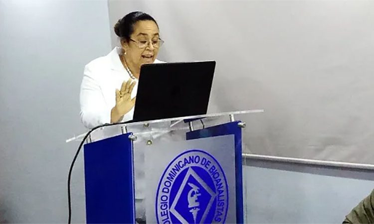 Bioanalistas denuncian bajos salarios en la Red Pública