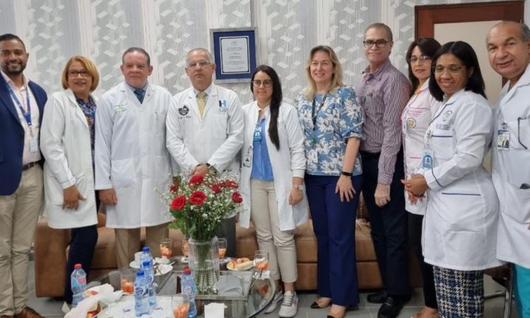 UNPHU y Vinicio Calventi renuevan acuerdo para fortalecer educación médica