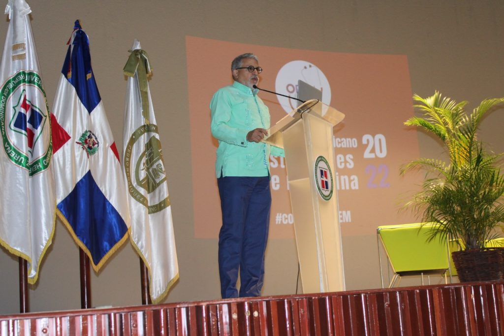 Dr. Miguel Robiou Kranwinkel en el V Congreso ODEM