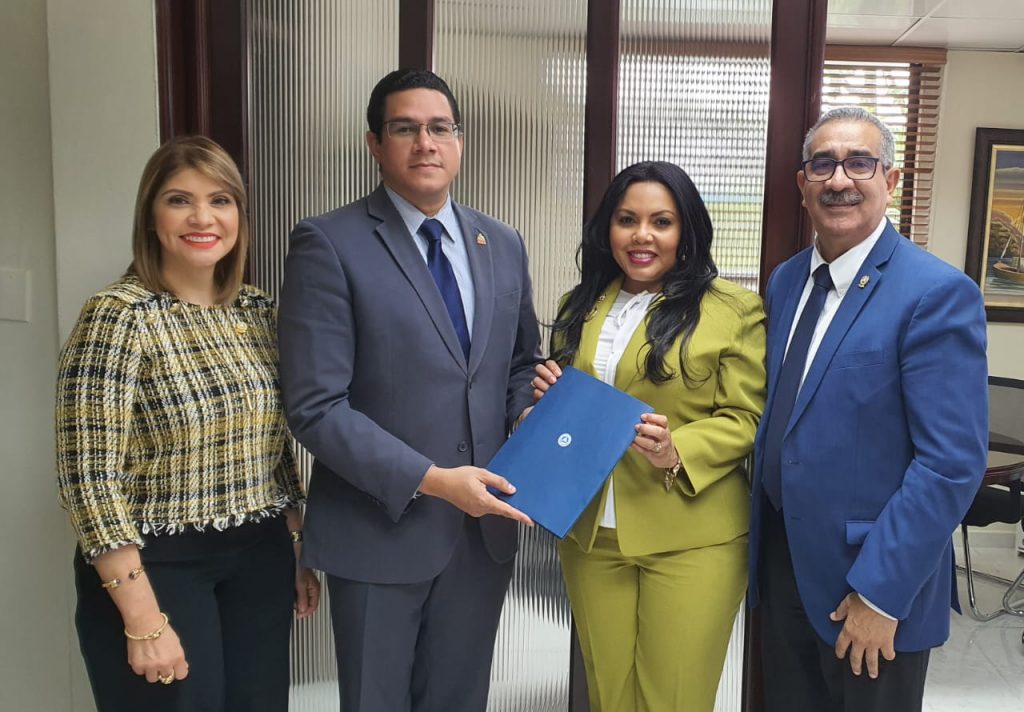 Parlacen promueve reforma de la Ley 12-06 sobre salud mental Parlacen promueve reforma de la Ley 12-06 sobre salud mental