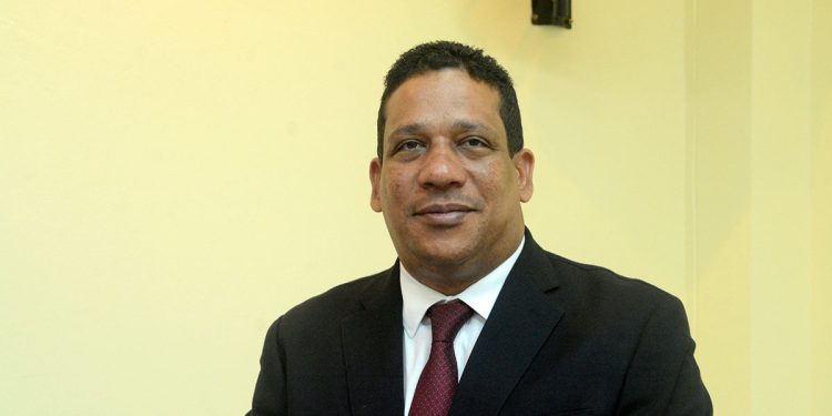 Carlos Pimentel, director de la DGCP