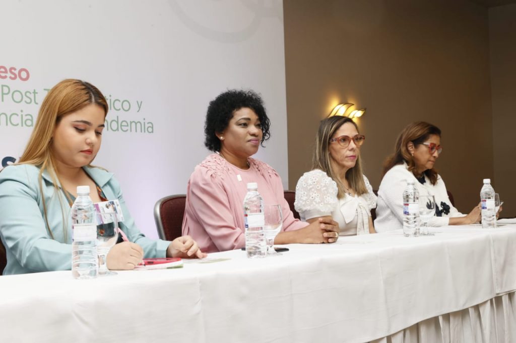 SNS impartió su congreso 'Estrés Postraumático Postpandemia' a personal de salud SNS realiza congreso "Estrés Postraumático Postpandemia" a personal de salud