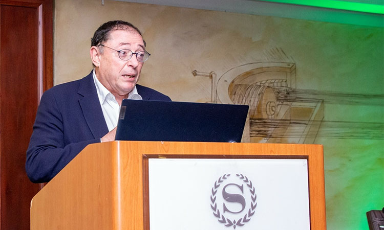 Dr. Santiago Palacios
